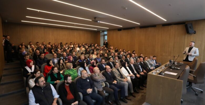 İNEGÖL BELEDİYESİ PERSONELİNE YAPAY ZEKA EĞİTİMİ VERİLDİ