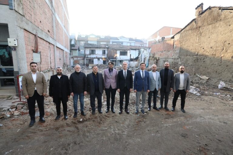 KAMULAŞTIRMA ÇALIŞMALARI DAR SOKAKLARI RAHATLATIYOR