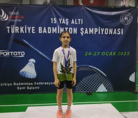 Osmangazili genç badmintoncudan gururlandıran başarı