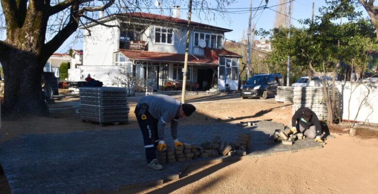 Gemlik’in Yolları ve Meydanları Yenileniyor