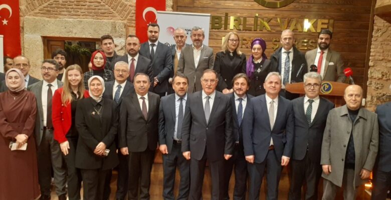 TÜRKİYE’NİN SİVİL ANAYASA YOLCULUĞU MASAYA YATIRILDI
