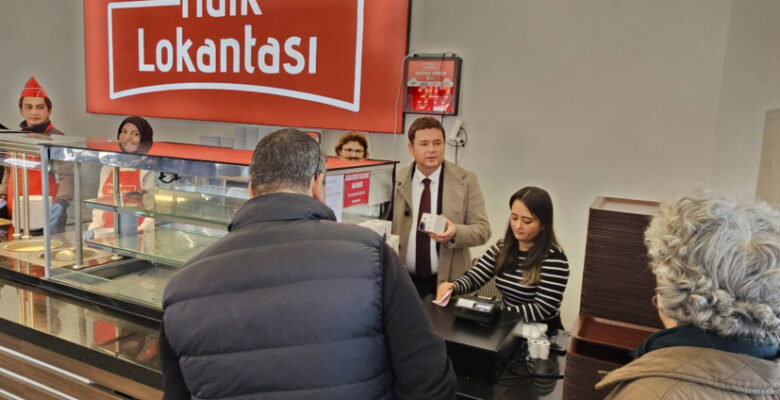 Başkan Aydın’dan kandil simidi ikramı