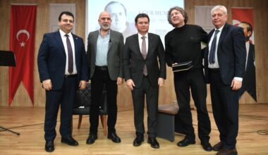 Uğur Mumcu katledilişinin 32. yılında Osmangazi’de anıldı Uğur Mumcu katledilişinin 32. yılında Osmangazi’de anıldı