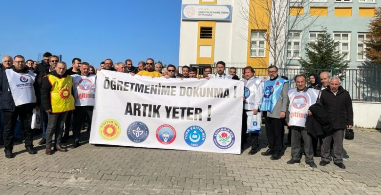 Eğitim Sen Bu Kez Kestel’den “Artık Yeter Öğretmenime Dokunma!” dedi