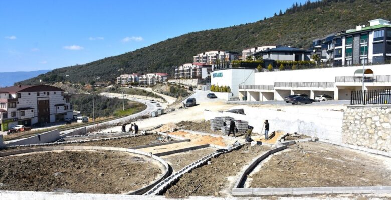 Gemlik Cumhuriyet Mahallesi’ne Yeni Park