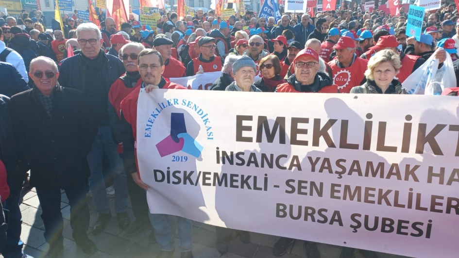 DİSK Emekli Sen “Emeklilere Bayramlaşmayı Çok Görenlerle Bayramlaşmıyoruz”