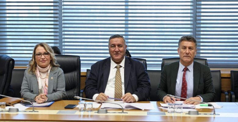 ORHAN SARIBAL: “İKLİM KANUNU ÜLKE KAYNAKLARININ SÖMÜRÜLMESİNİN YASASI OLACAK”