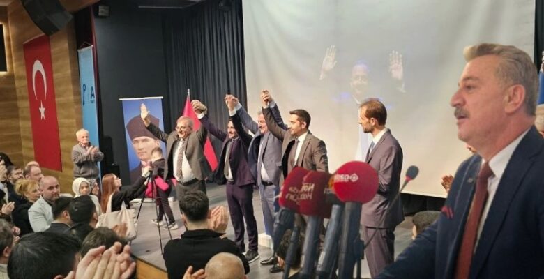 Anahtar Parti Bursa’da 7 ilçe kongresi tamamlandı