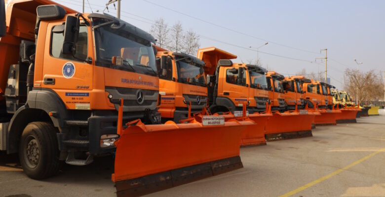 Büyükşehir karla mücadeleye hazır