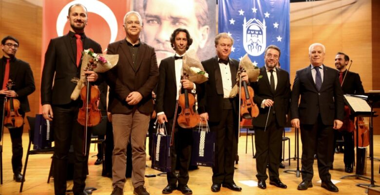 Bursa Oda Orkestrası, ilk konseriyle sanatseverlerle buluştu