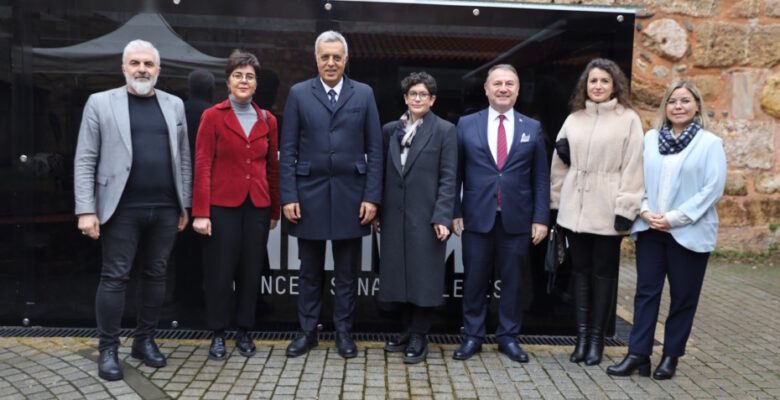 150 yıllık Bursa çizimleri, yapay zeka ile canlandırıldı