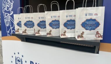 Büyükşehir Belediyesi, iftara yetişemeyenlerin yanında