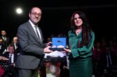 TÜRK SANAT MÜZİĞİ KOROSUNDAN MUHTEŞEM PERFORMANS