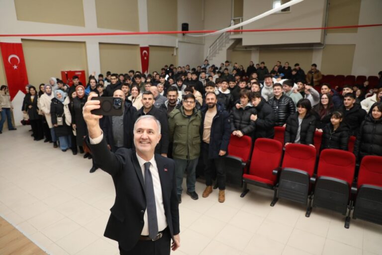 İNEGÖL ELEDİYE BAŞKANI ALPER TABAN GENÇLERE SESLENDİ; “BİZE İCAT ÇIKARIN”