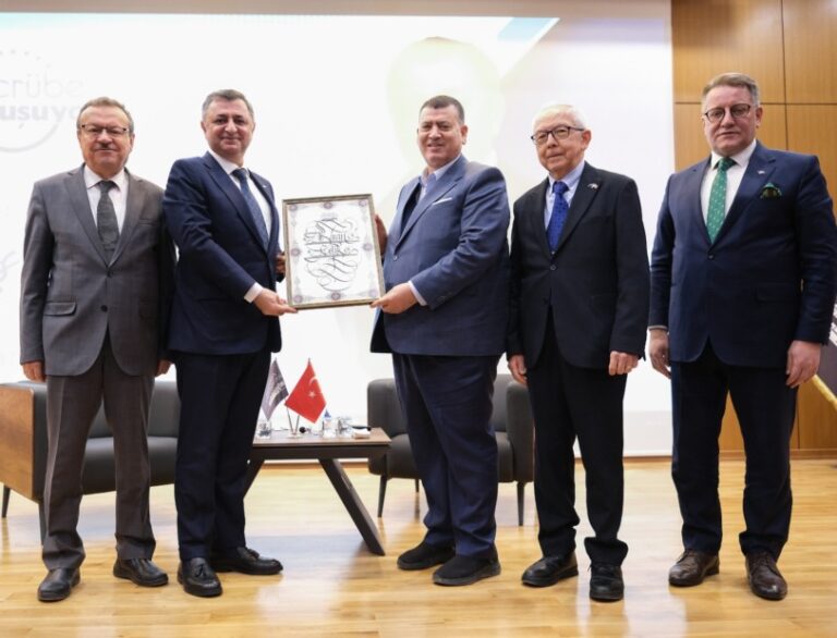 Baran Çelik Mudanya Üniversitesi öğrencileri ile buluştu