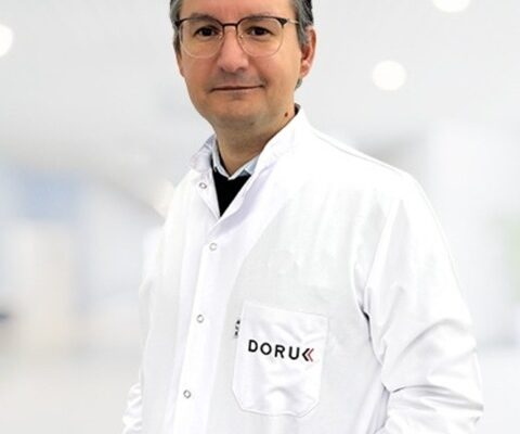 SKOLYOZ, BULUĞ ÇAĞINDA İLERLEYEBİLİR…