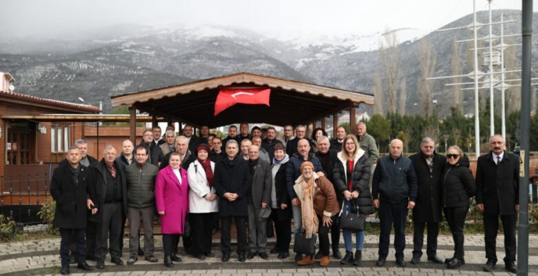 Gemlik Belediye Başkanı Şükrü Deviren Muhtarlarla Buluştu