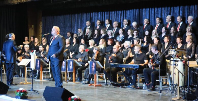 Gemlik’te Mahzuni Şerif Türkülerle Anıldı