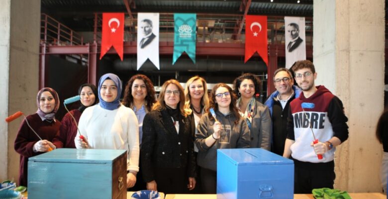 Eski oy sandıkları can dostlara yuva oldu