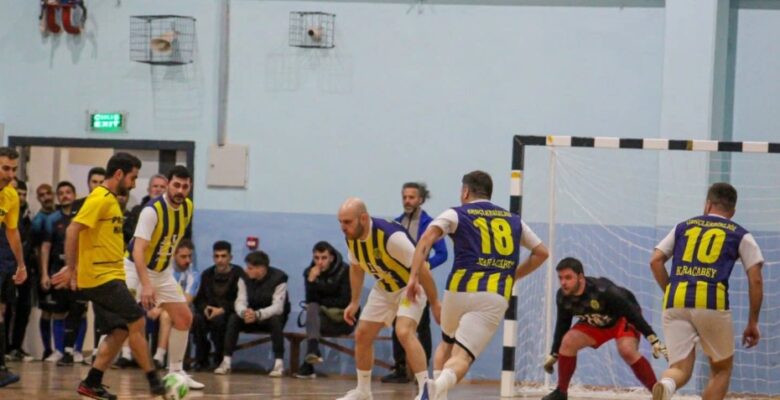 Karacabey’de Futsal Turnuvası tüm heyecanıyla sürüyor