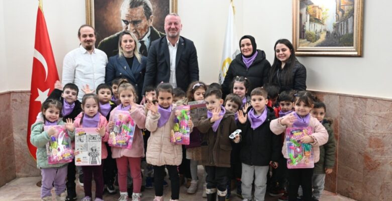 Minik yüreklerden Başkan Karabatı’ya ziyaret