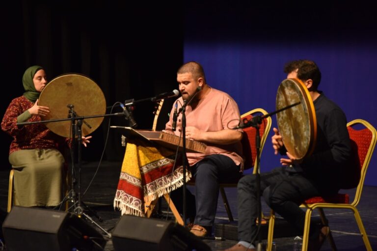 ÜNLÜ SANTUR SANATÇISINDAN YILDIRIMLILARA KONSER