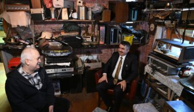 BAŞKAN YILMAZ’DAN ‘NOSTALJİ DOKTORU’NA ZİYARET