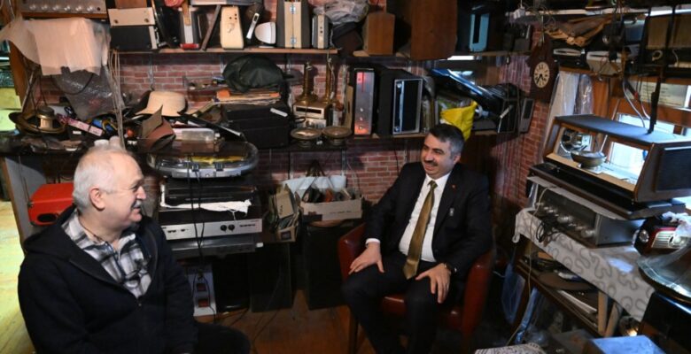 BAŞKAN YILMAZ’DAN ‘NOSTALJİ DOKTORU’NA ZİYARET