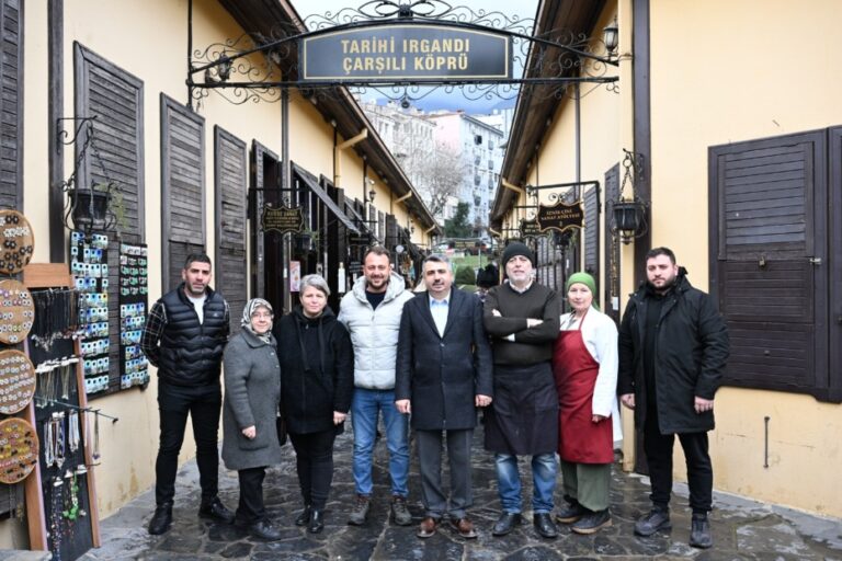 BAŞKAN YILMAZ’DAN BURSA’NIN SANAT KÖPRÜSÜ’NE ZİYARET