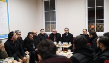 Başkan Deviren, Ata Mahallesi’nde vatandaşlarla bir araya geldi