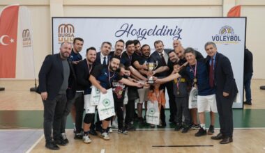 GÜRSU BELEDİYESİ VOLEYBOLÜN ŞAMPİYONU OLDU