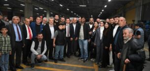 Başkan Erkan Aydın bin kişiyle aynı anda iftar açtı