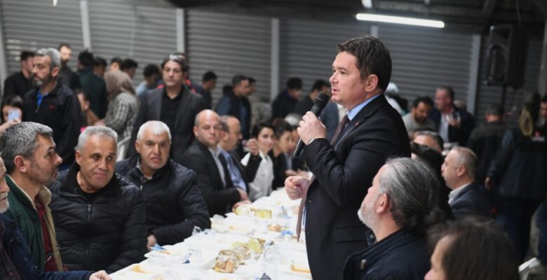 Başkan Aydın Çiftehavuzlar mahallesinde bin kişiyle iftar açtı