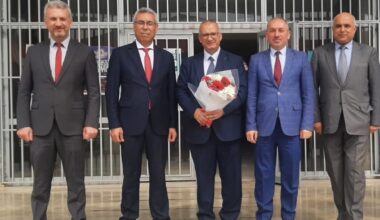 Gemlik İlçe Milli Eğitim Müdürlüğü Görevine Atanan Adnan Uluğ Görevine Başladı