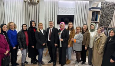 ANAHTAR PARTİ’DEN 8 MART MESAJI: KADINLAR GÜÇLENİRSE, TÜRKİYE GÜÇLENİR!