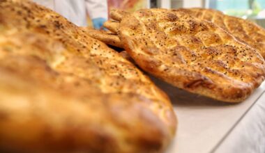 Bursa’da 450 gramlık BESAŞ Ramazan pidesi 20 TL