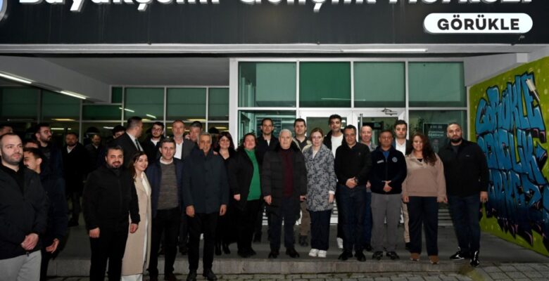 Başkan Bozbey, sahuru gençlerle yaptı