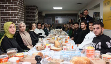 ‘Genç fikirler’ iftarda buluştu ‘Genç fikirler’ iftarda buluştu