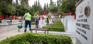 Büyükşehir’den şehitliklerde titiz çalışma
