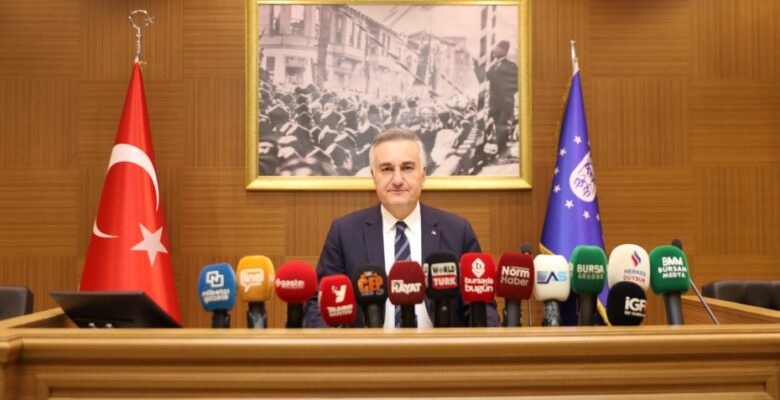 Başkanvekili Gazioğlu, “Alpaslan hocamızın ifade özgürlüğü engellenmiştir”