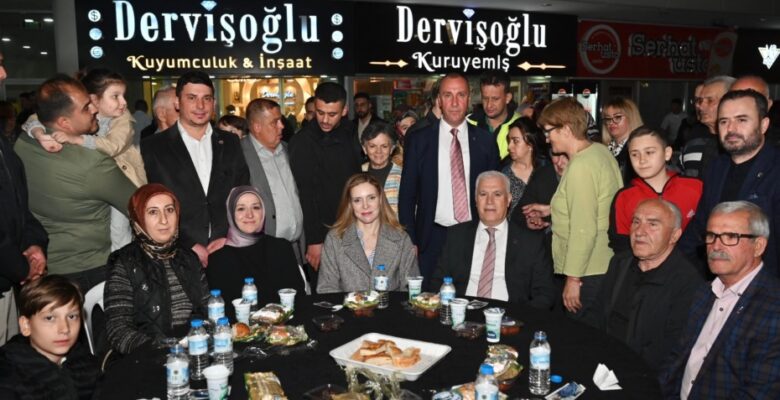 Büyükşehir, iftar sofralarını Demirtaş’ta kurdu