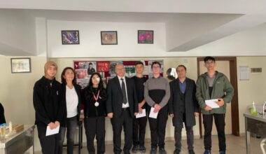 İlçe Milli Eğitim Müdürü Zeki Avşar, Gemlik Fen Lisesi ve Hisar Anadolu Lisesini Ziyaret Etti.