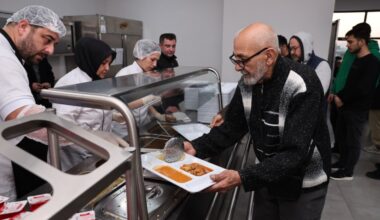 Nilüfer’de iftar sofraları dayanışmayı artırıyor