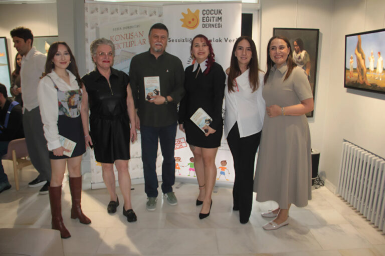 “KONUŞAN MEKTUPLAR: USTALARDAN GENÇLERE MESAJLAR” KİTABI, İŞİTME ENGELLİ ÇOCUKLAR İÇİN UMUT OLUYOR