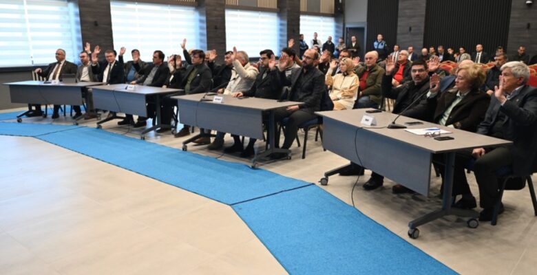 Karacabey Belediye Meclisi yeni salonunda ilk toplantısını gerçekleştirdi