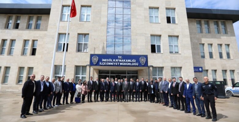 İNEGÖL’DE BAYRAM COŞKUSU
