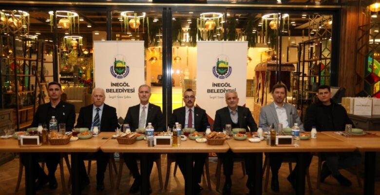 İNEGÖL’DE BİRLİK BERABERLİK SOFRASI KURULDU