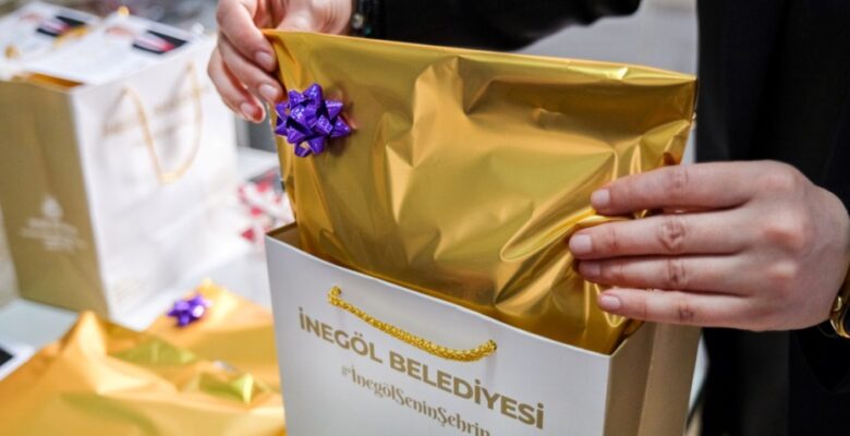 İNEGÖL BELEDİYESİ’NDEN YAŞLILARA BAYRAM SÜRPRİZİ