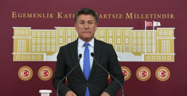 ORHAN SARIBAL: “SİVİL DARBEDEN KURTULUŞUN TEK KURTULUŞ YOLU, DAYANIŞMA İÇİNDE BİR HALK HAREKETİDİR”