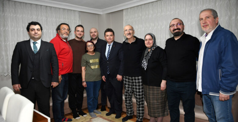 Başkan Aydın’dan iftar sonrası ev ziyaretleri